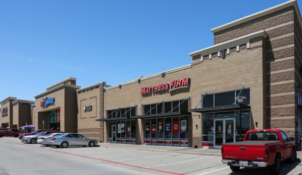 North Garland Crossing